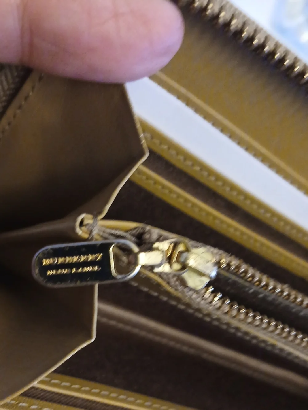 Burberry Vintage Blue Label, Leopard Floral Print Wallet C O A - Picture 15 of 17